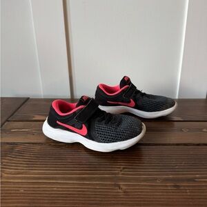 Nike Sneakers Velcro Black Hot Pink